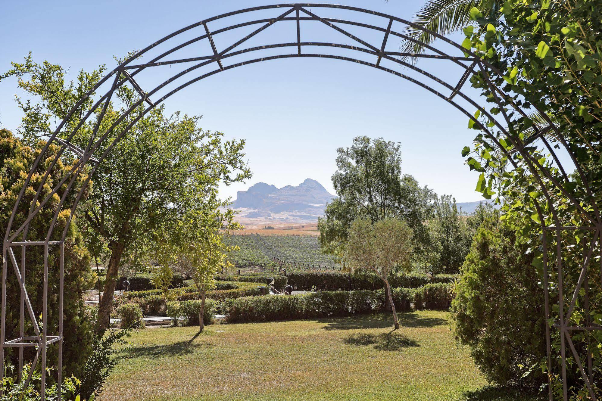 Agriturismo Tenute Pollara Roccamena Экстерьер фото